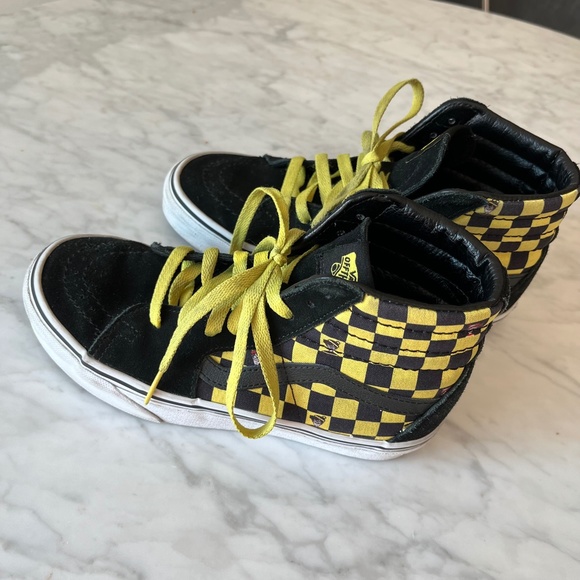 Vans Limited Edition Where's Waldo? Sk8-Hi Big Kid Size 4.5 or Womens Si… - Picture 9 of 16